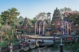 Ubud: Jantung Seni dan Jiwa Bali